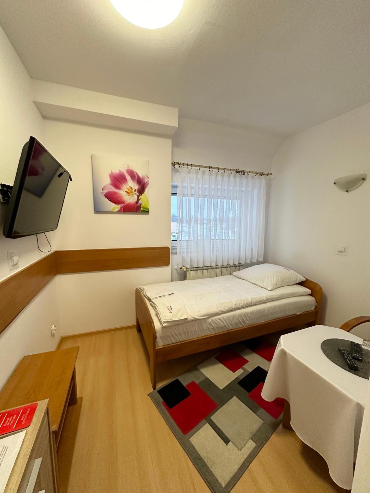 Motel Za Miedza Bralin Extérieur photo