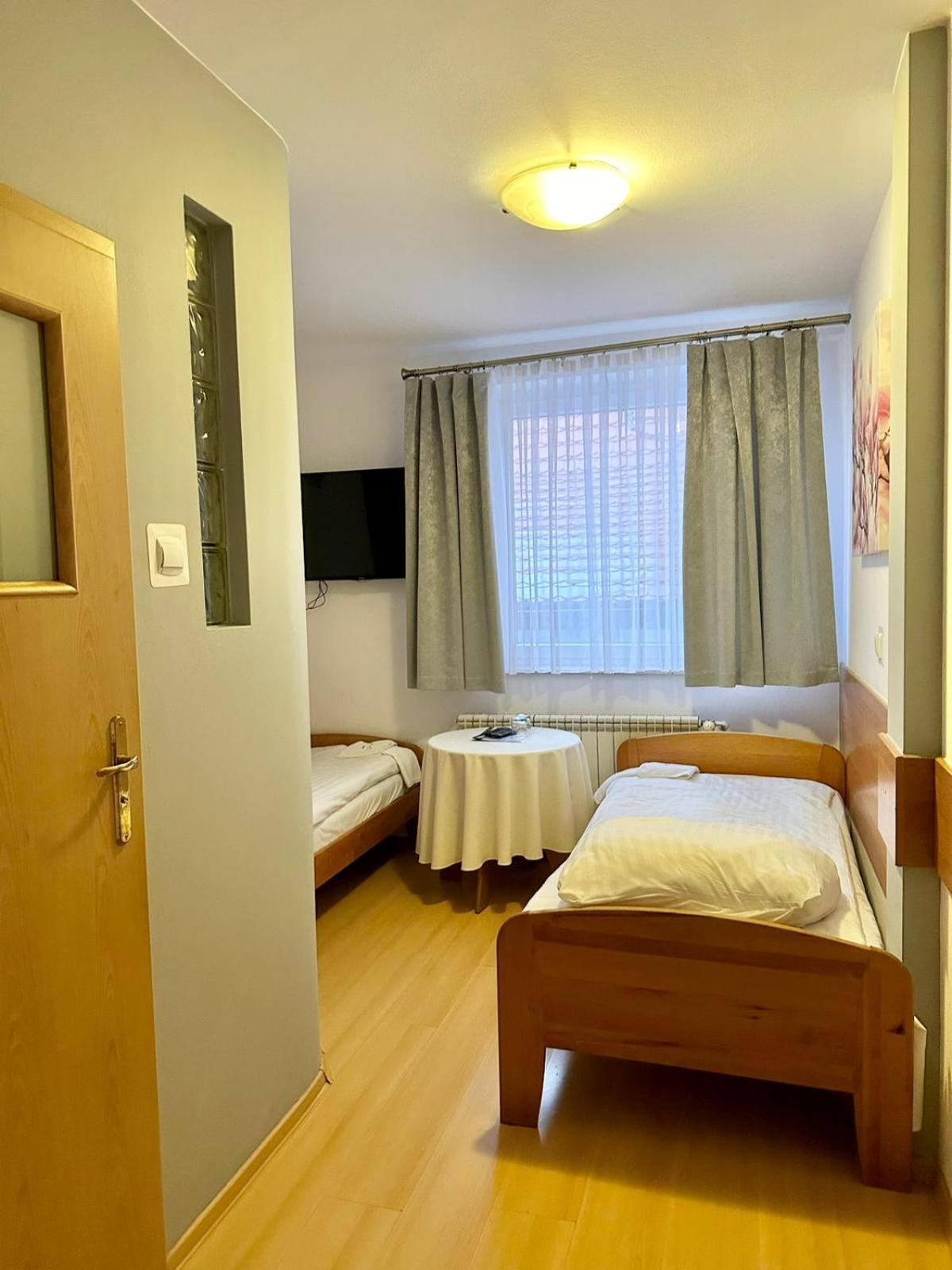 Motel Za Miedza Bralin Extérieur photo