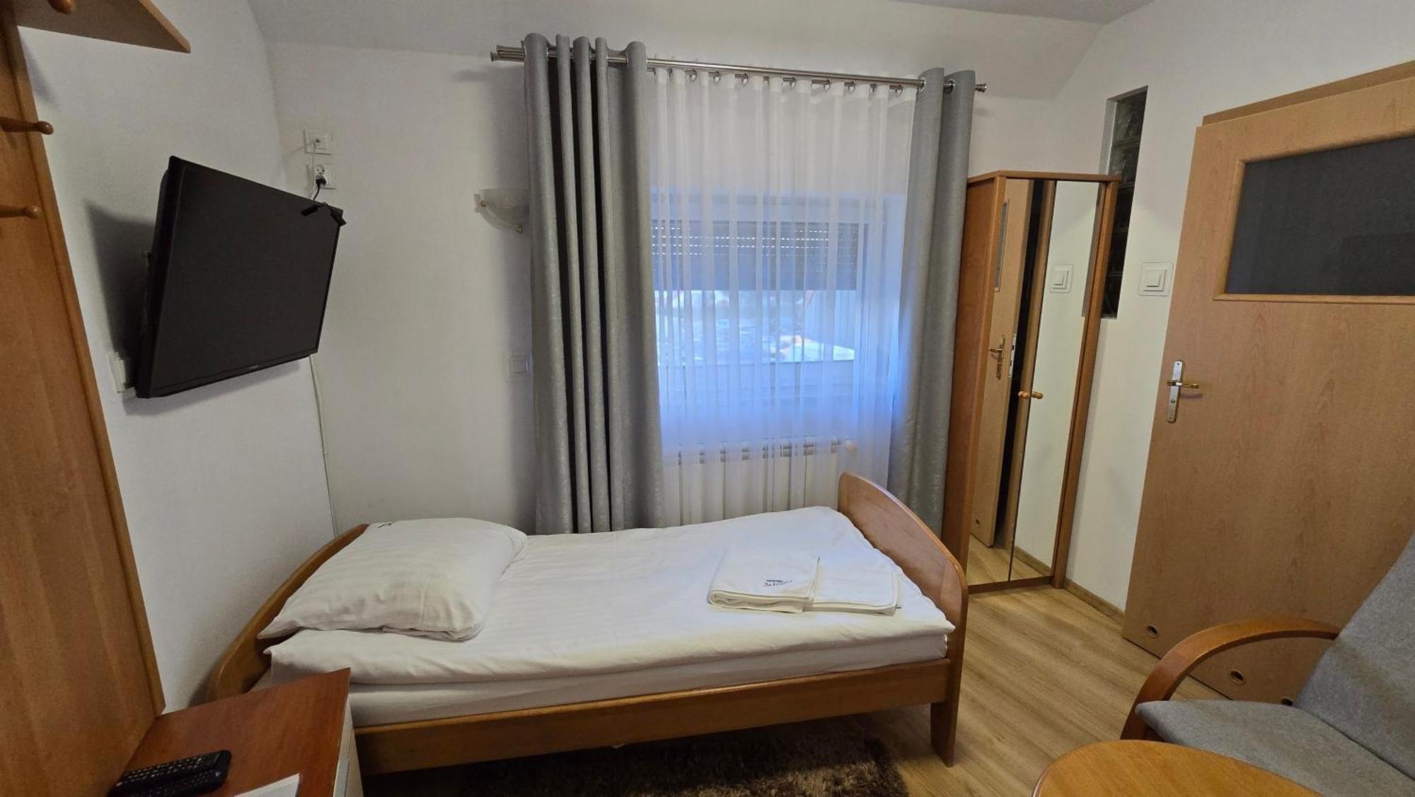 Motel Za Miedza Bralin Extérieur photo