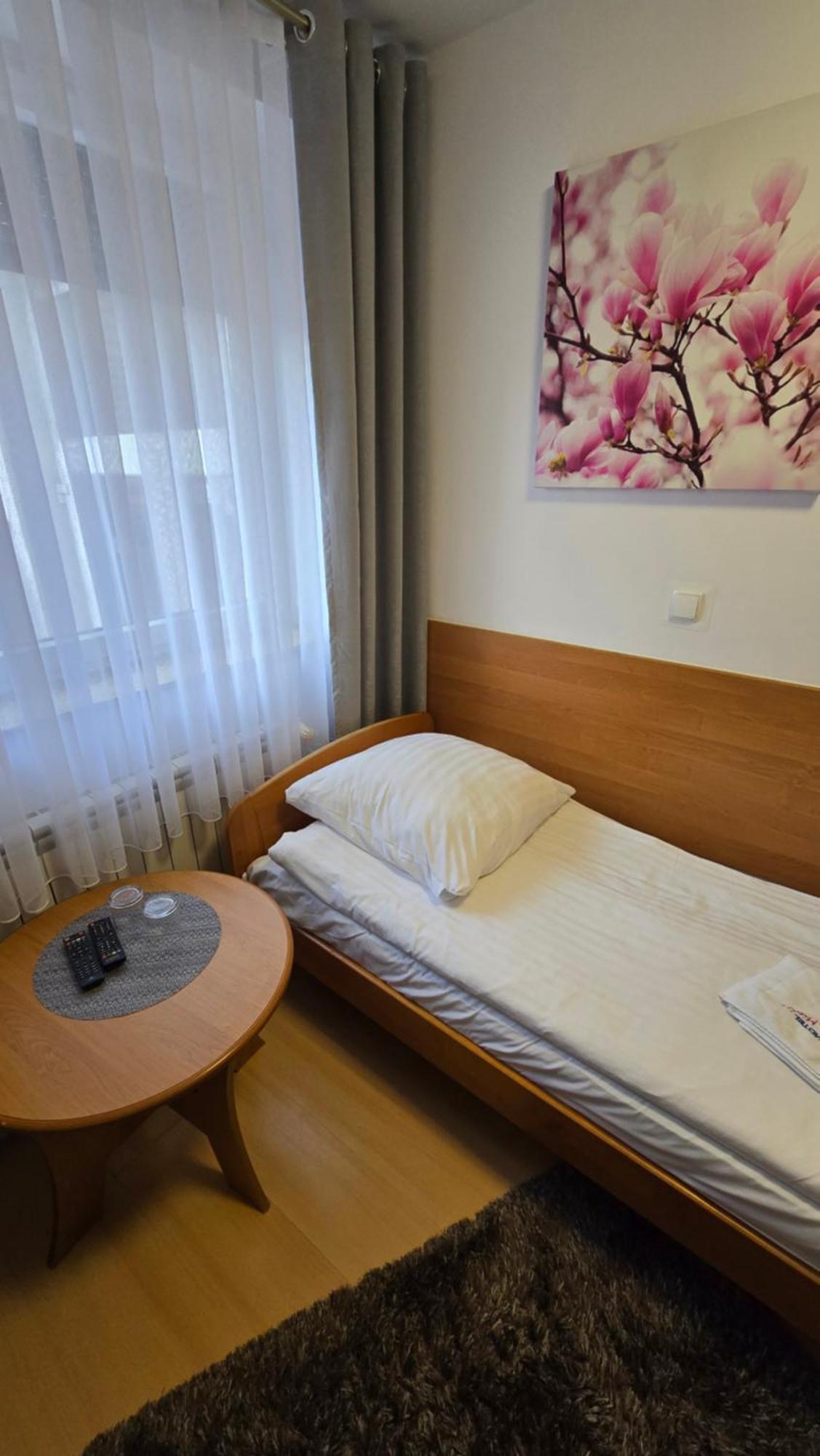 Motel Za Miedza Bralin Extérieur photo